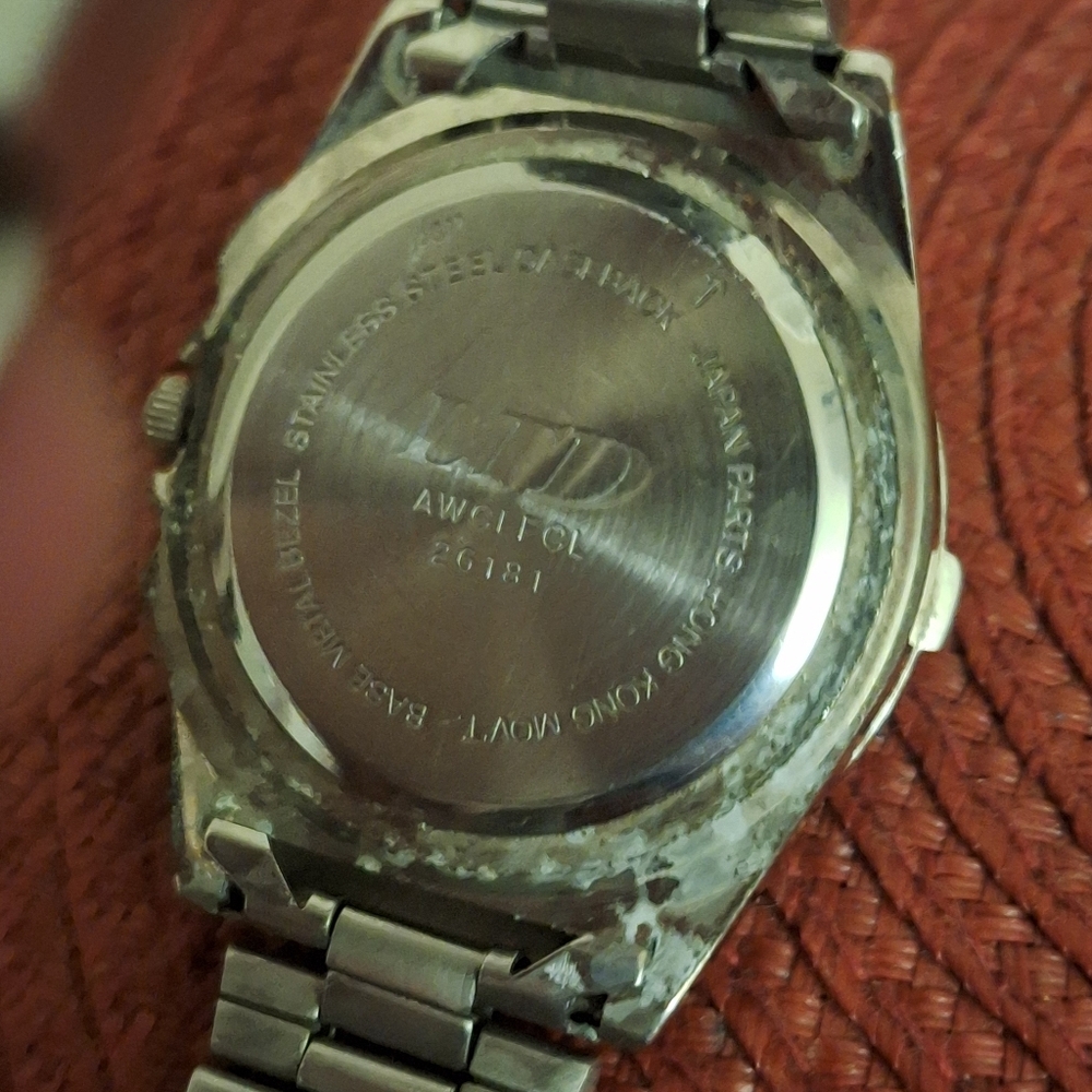 Men's LTD Quartz Watch - Picture 2 of 4
